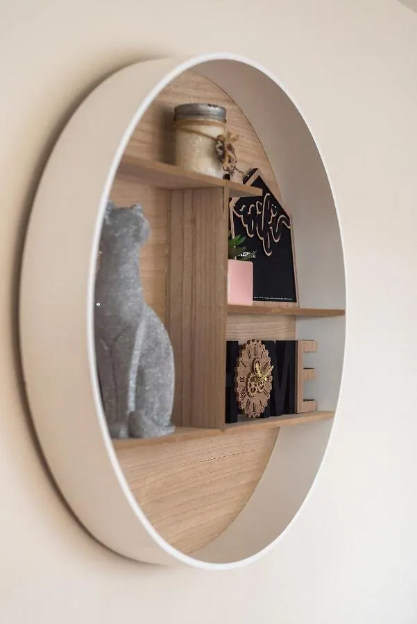 Elegant 2 Bedroom City Centre Apartment - Free Parking - Private Balcony Edinburgh