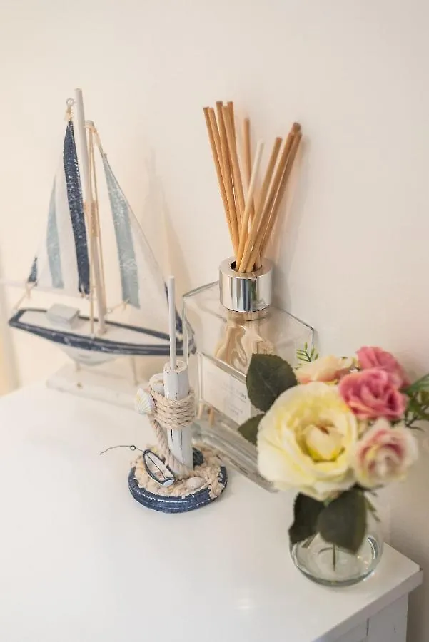 Elegant 2 Bedroom City Centre Apartment - Free Parking - Private Balcony Edimburgo